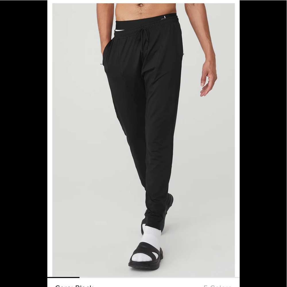 Alo Yoga NWT Revitalize Pant